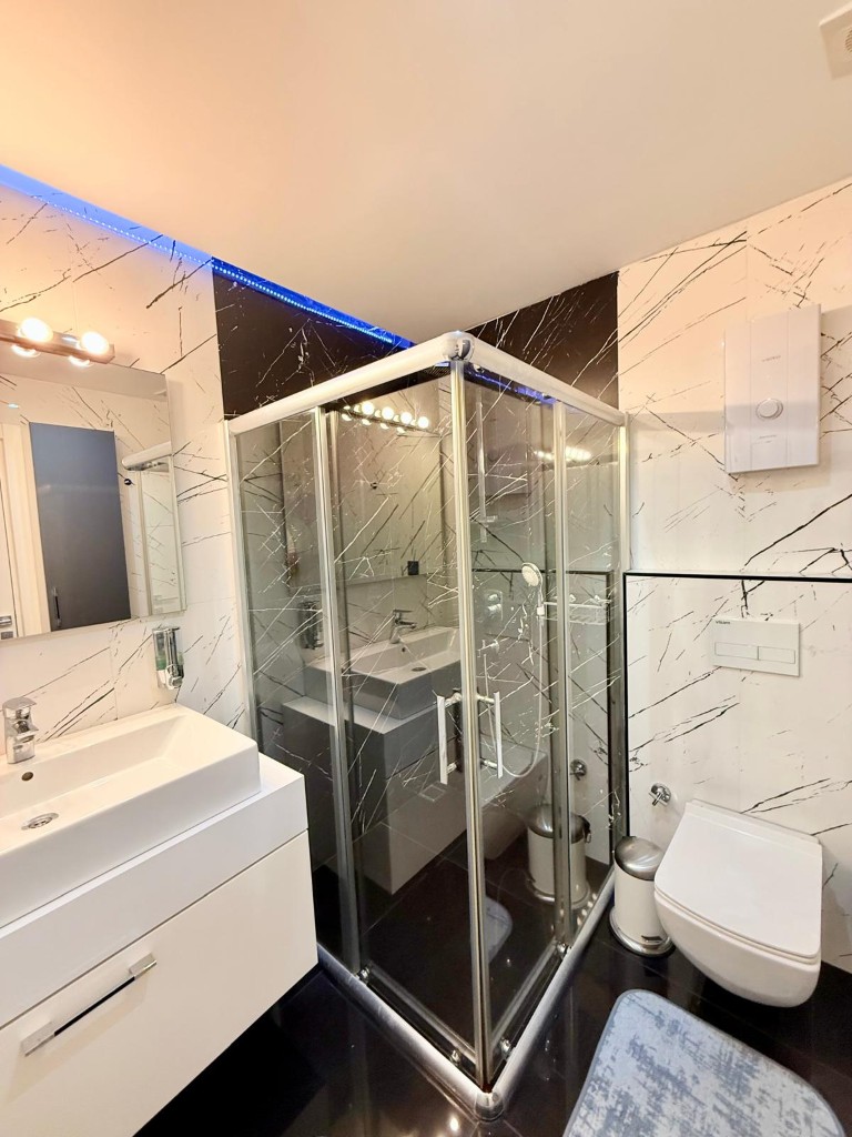 Master bedroom in Aydemir Park Kestel furnished flat