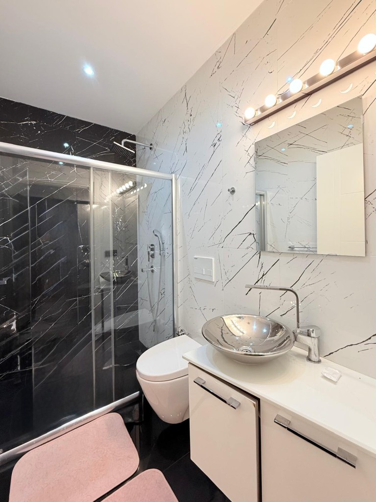 Fully fitted open plan kitchen at Aydemir Park Kestel