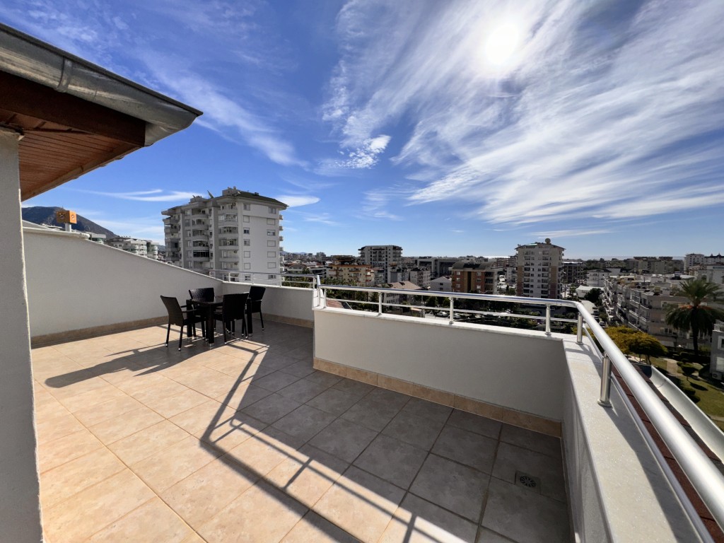 Rooftop terrace with city views in Hellios Residence, Cikcilli, Alanya