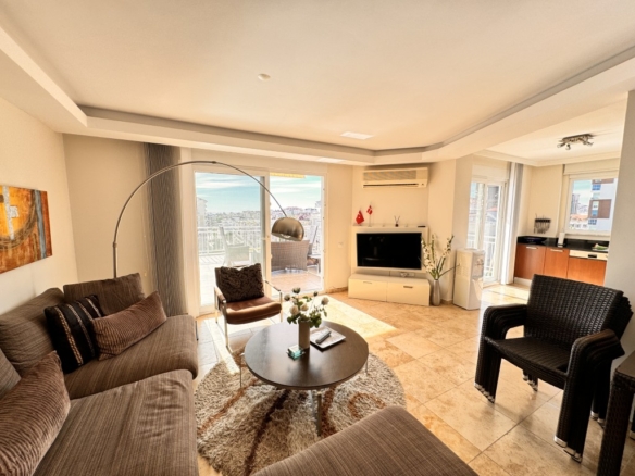 Furnished living room in Hellios Residence, Cikcilli, Alanya