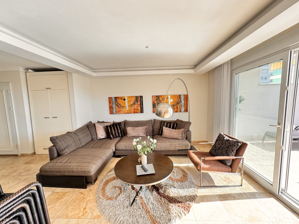 Bright furnished living room in Hellios Residence, Cikcilli, Alanya