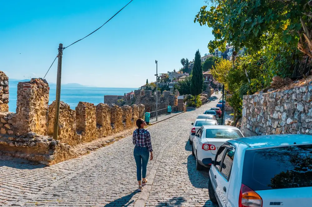 A coastal walk beside Alanya’s historic walls